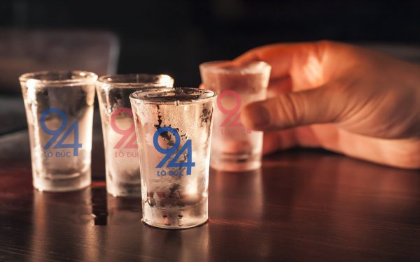 Cách cụng ly ở nhiều nước trên thế giới