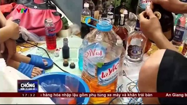 Giật mình với công nghệ sản xuất rượu thuốc siêu rẻ tại Hưng Yên