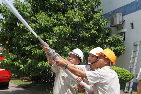 Diễn tập phòng cháy chữa cháy tại Công ty CP Cồn Rượu Hà Nội